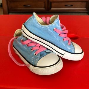 Toddler Converse sneaks